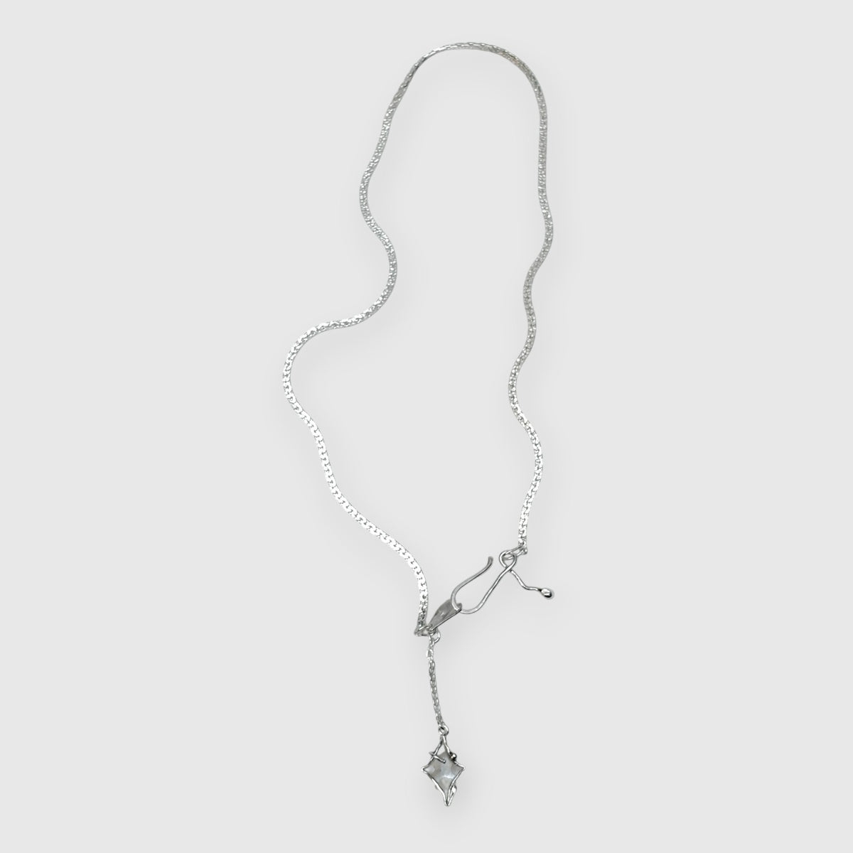 Collarbone-length Necklace No.3