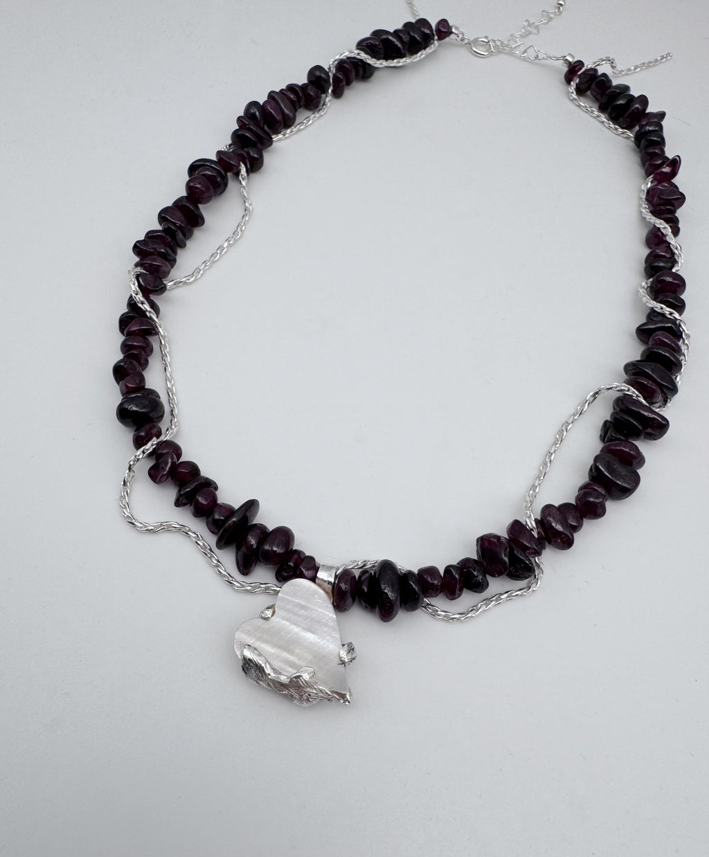 [ready-to-ship] Garnet|Hand-cut Mother-of-Pearl Pendant