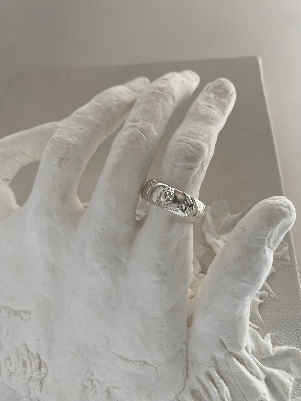 Ffx LOGO design ring