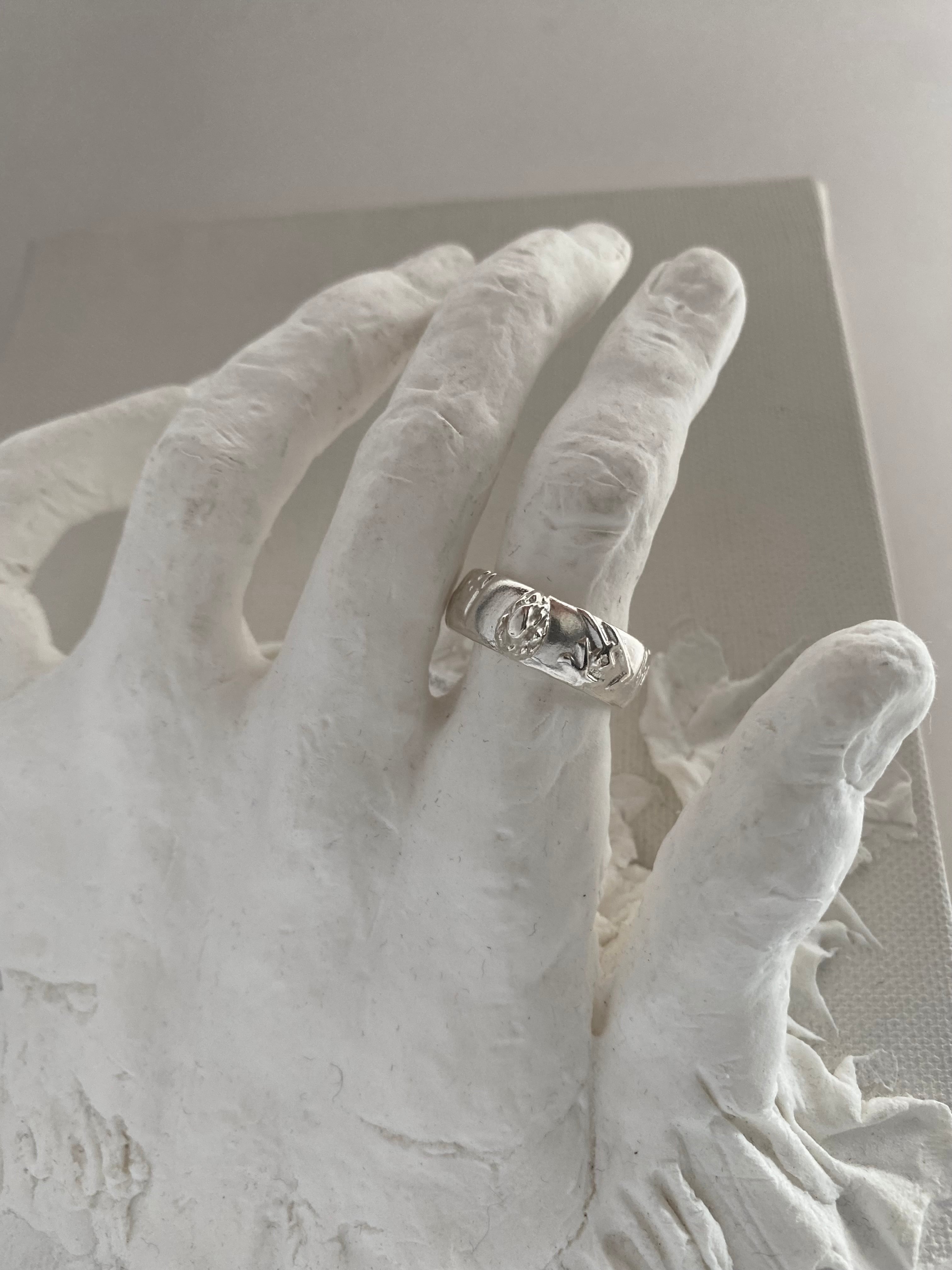 Ffx LOGO design ring