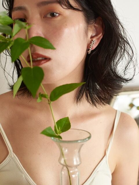 Dot earring