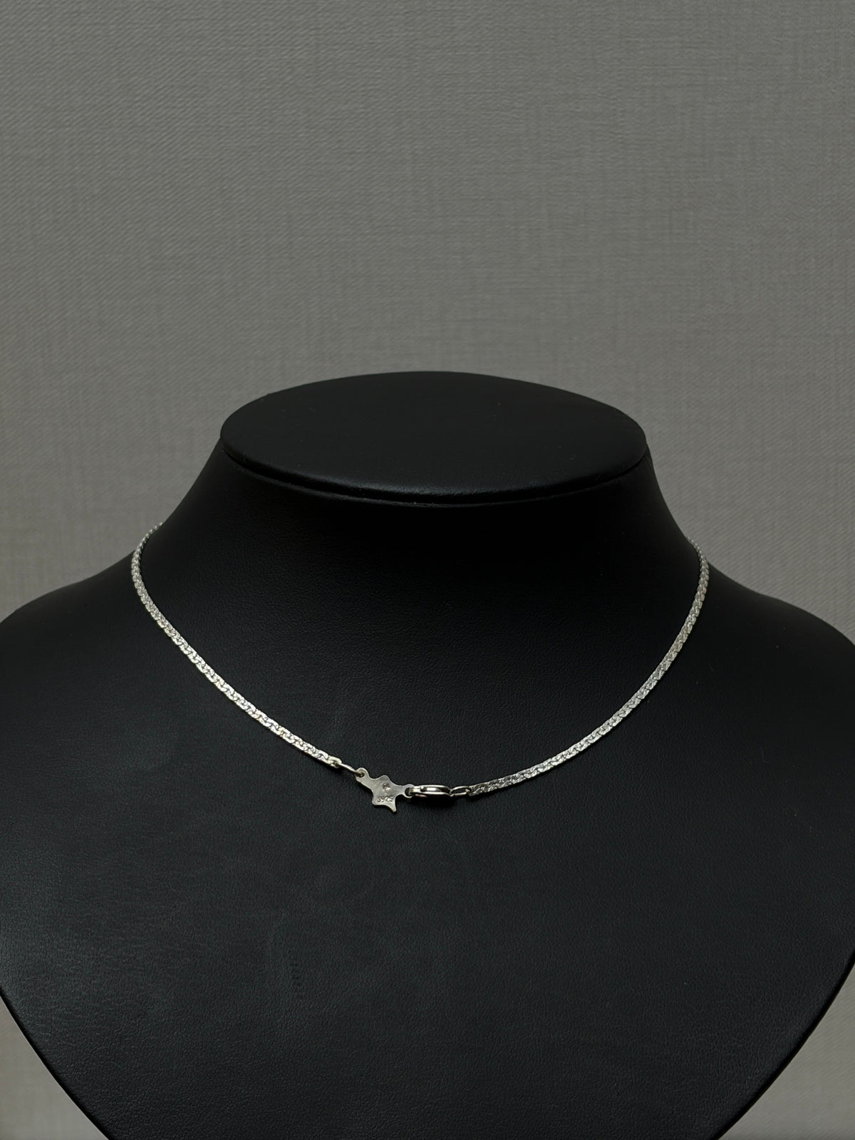 Collarbone-length Necklace No.1