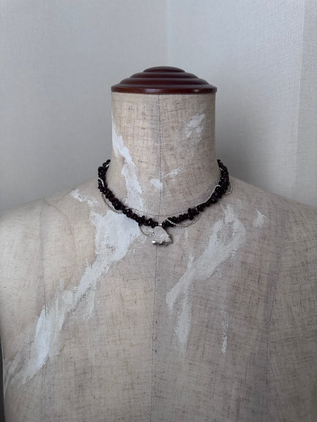 [ready-to-ship] Garnet|Hand-cut Mother-of-Pearl Pendant