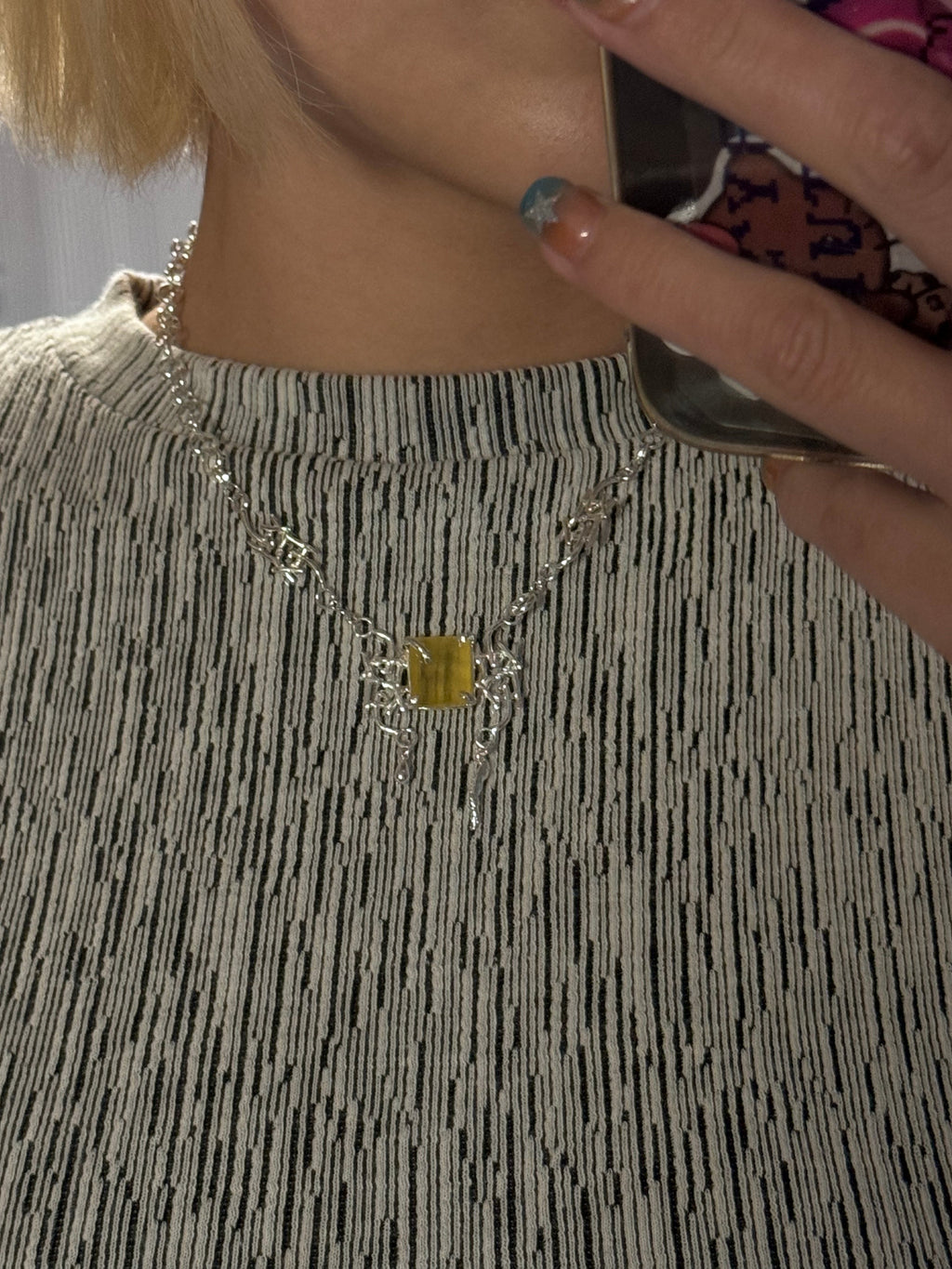 [ready-to-ship] Fluonite with logo parts necklace
